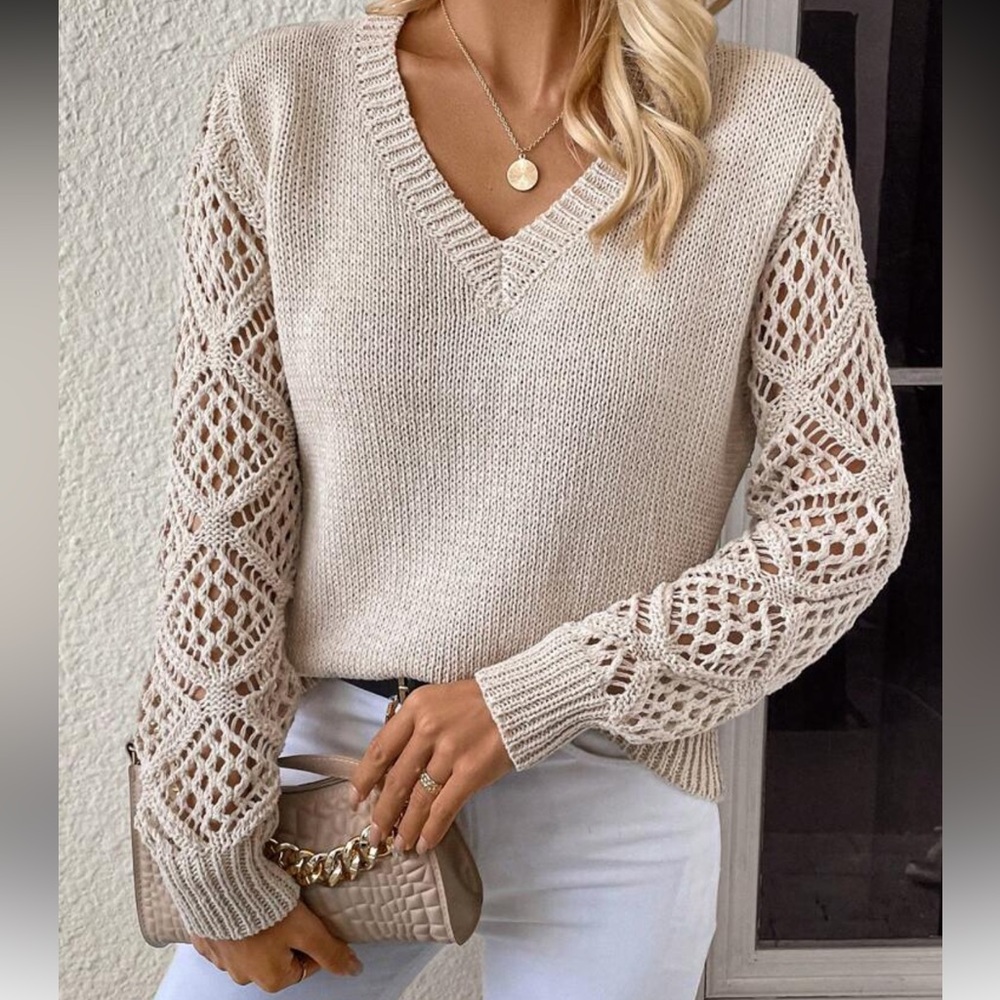 New V neck Cream long sleeve Knit Sweater